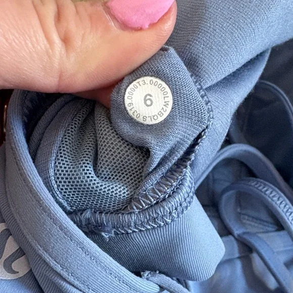 Lululemon Athletica Cross-Back Blue Sports Bra - Picture 4 of 4